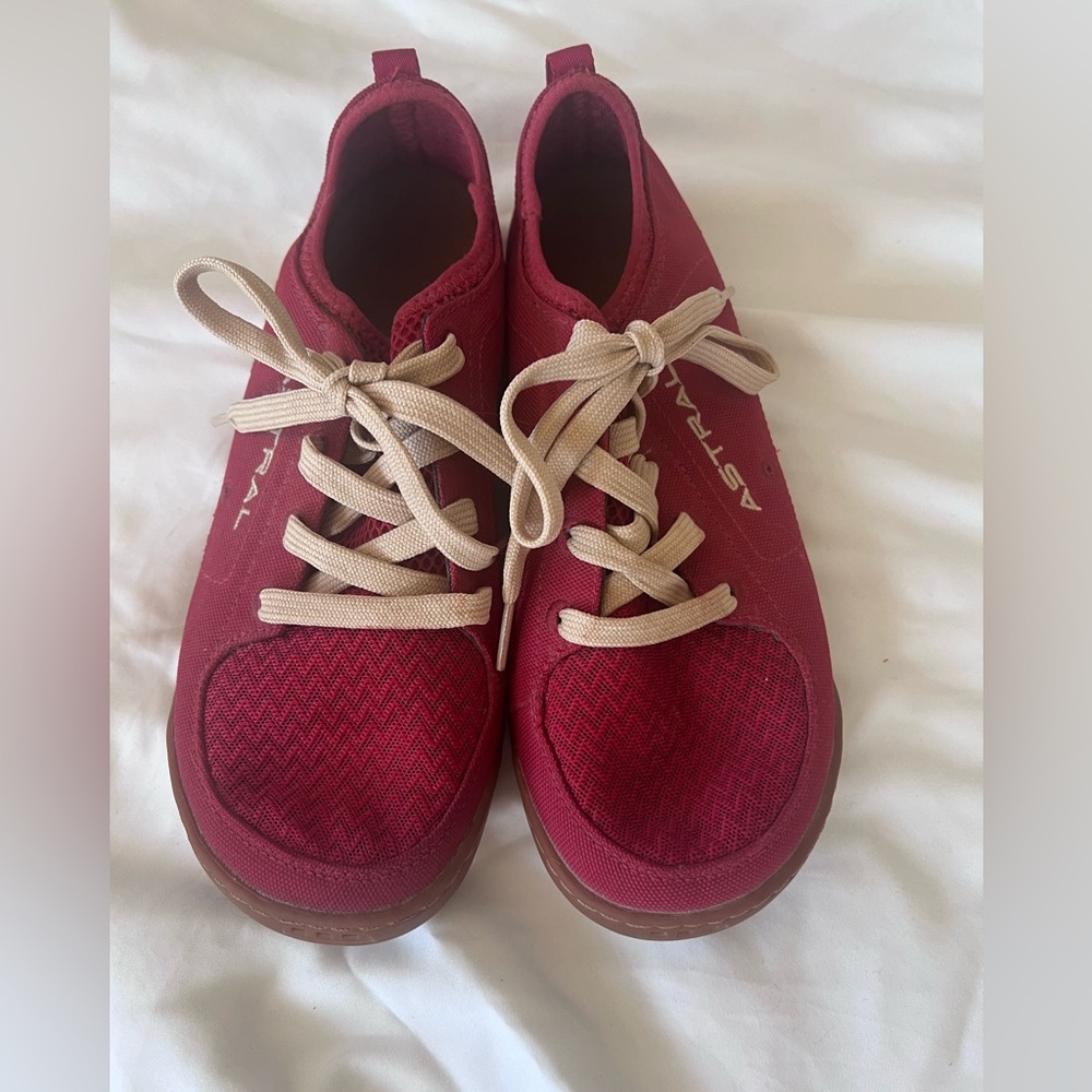Size 7 in woman’s Red Astral Water Shoes.
